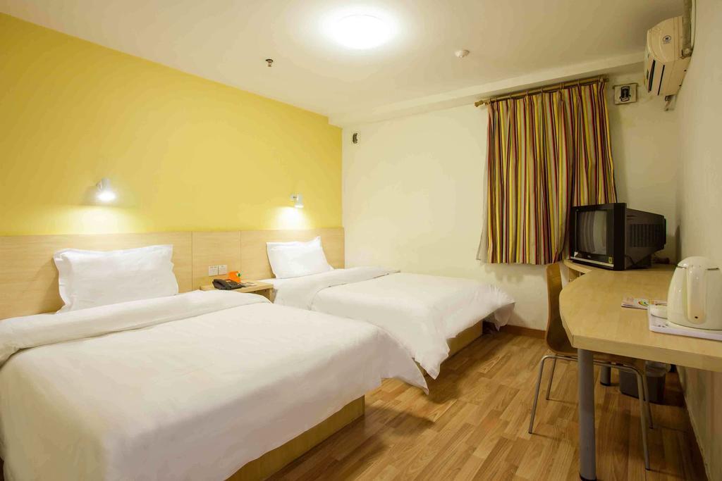 7Days Inn Luoyang Zhongzhou Road Hall Of Enlightened Rule Номер фото