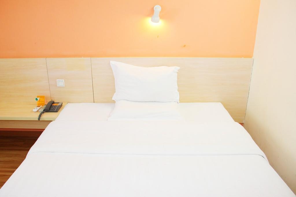 7Days Inn Luoyang Zhongzhou Road Hall Of Enlightened Rule Екстер'єр фото